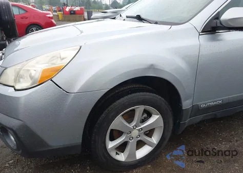 2013 Subaru Outback 2.5I Premium z USA, uszkodzony, nr VIN 4S4BRCGC4D3281879